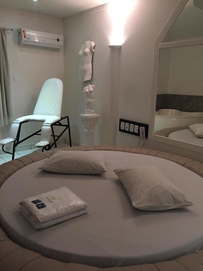 Fetiche (adults Only) Hotel del amor